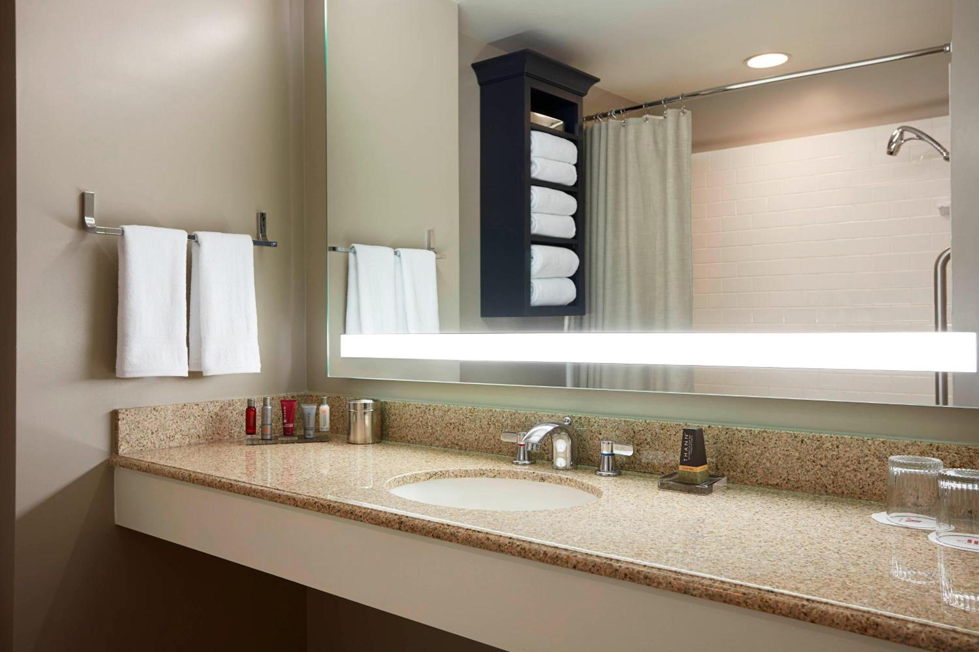 College Park Marriott Hotel & Conference Center Bagian luar foto